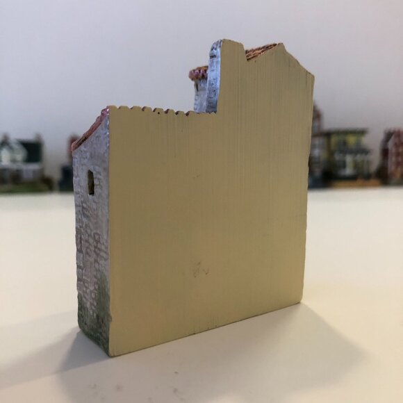 J Carlton Hand Printed Miniature Building 210245 Auberge - Picture 4 of 13